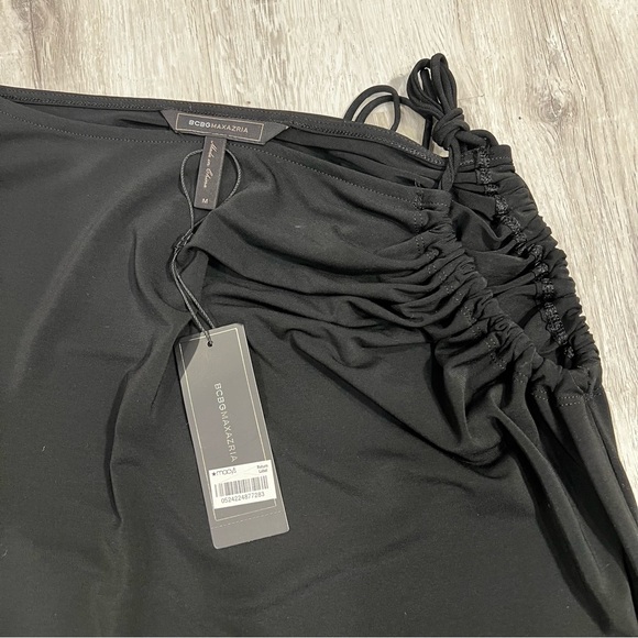 NWT BCBGMAXAZRIA Black One Sleeve & Open Shoulder Top Size M Black - Picture 3 of 11